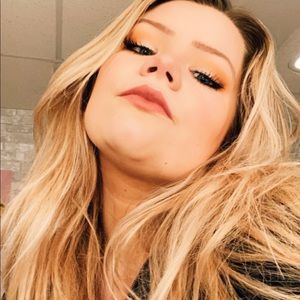 Meet your Posher, Jillian